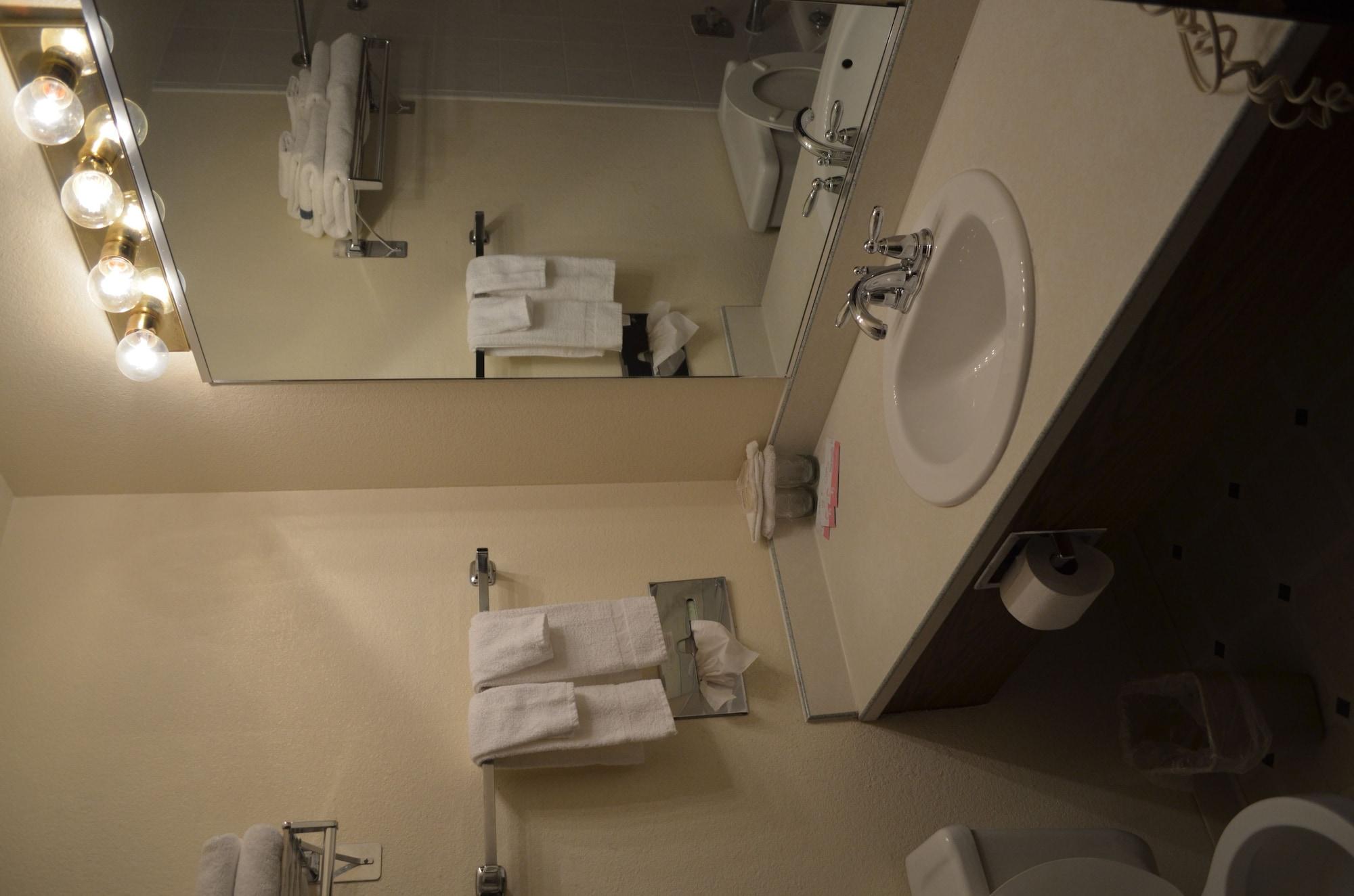 Nampa Inn & Suites Luaran gambar